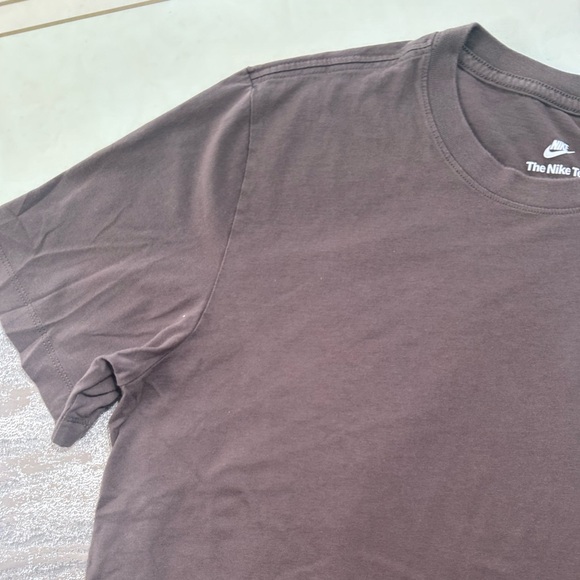 Nike Women’s Tshirt - Picture 7 of 16